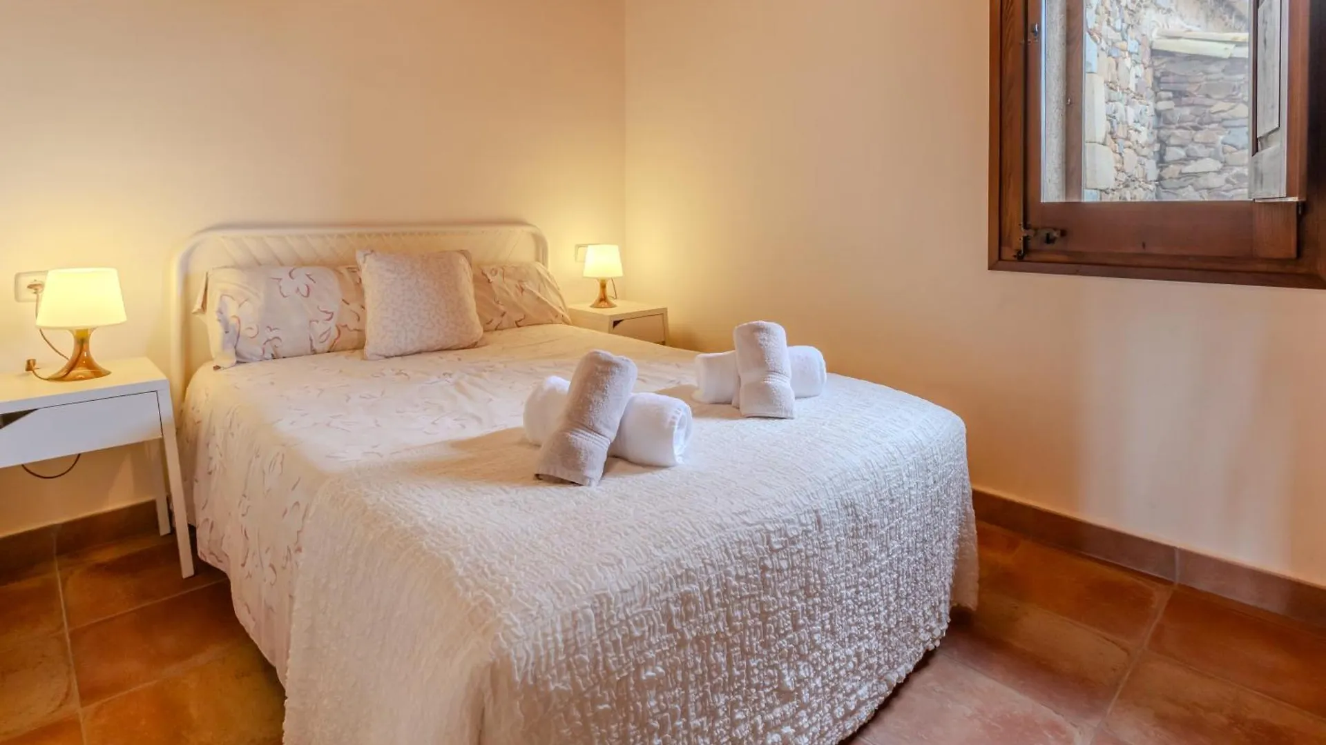 ז'ירונה La Pahissa De Can Abras Casa Rural 0*,  ספרד